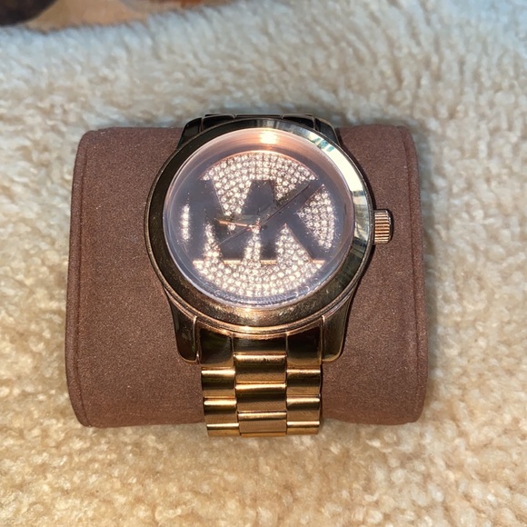Michael Kors Women\'s Runway Rose Gold-Tone Watch MK5661